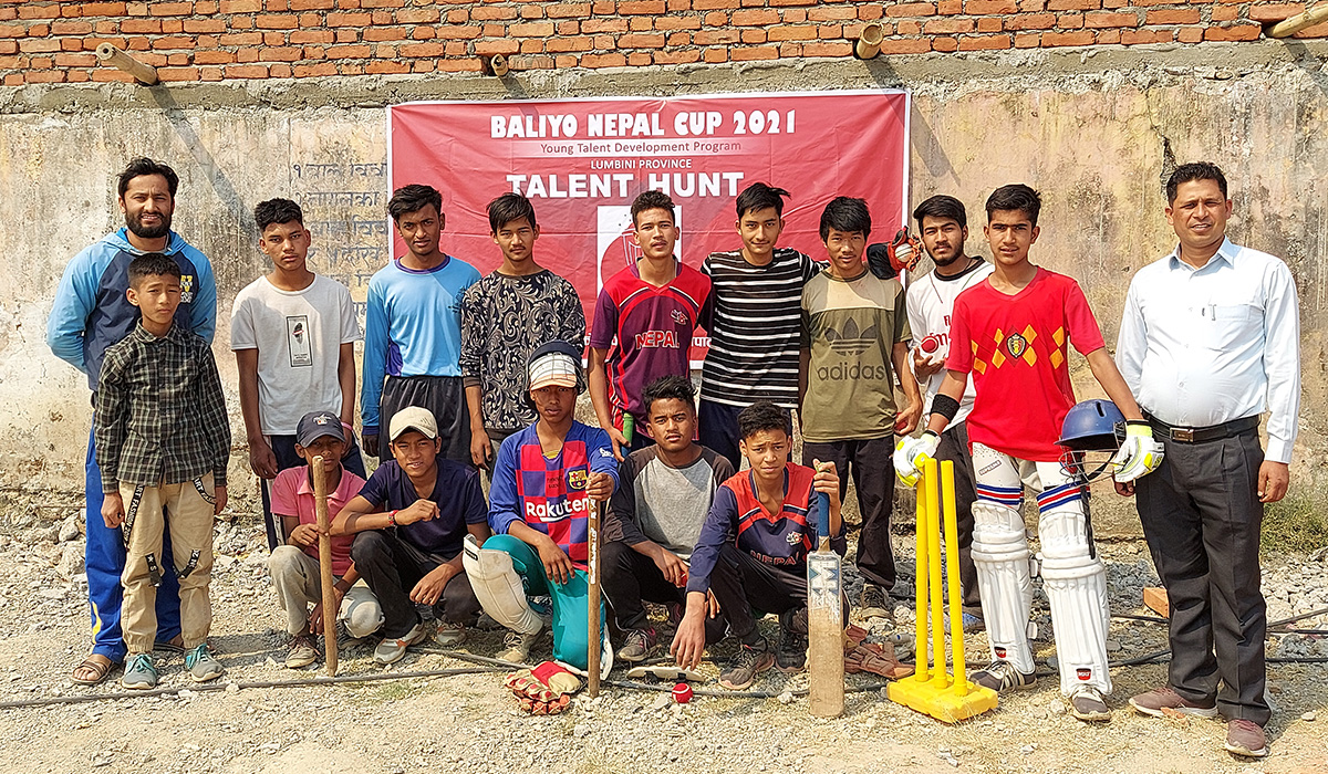 बलियो नेपाल कप खेल्न रुकुमको टिम भैरहवातर्फ प्रस्थान